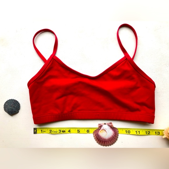 Capezio medium athletic top (or sporty bikini top) - red and lined - Picture 1 of 8